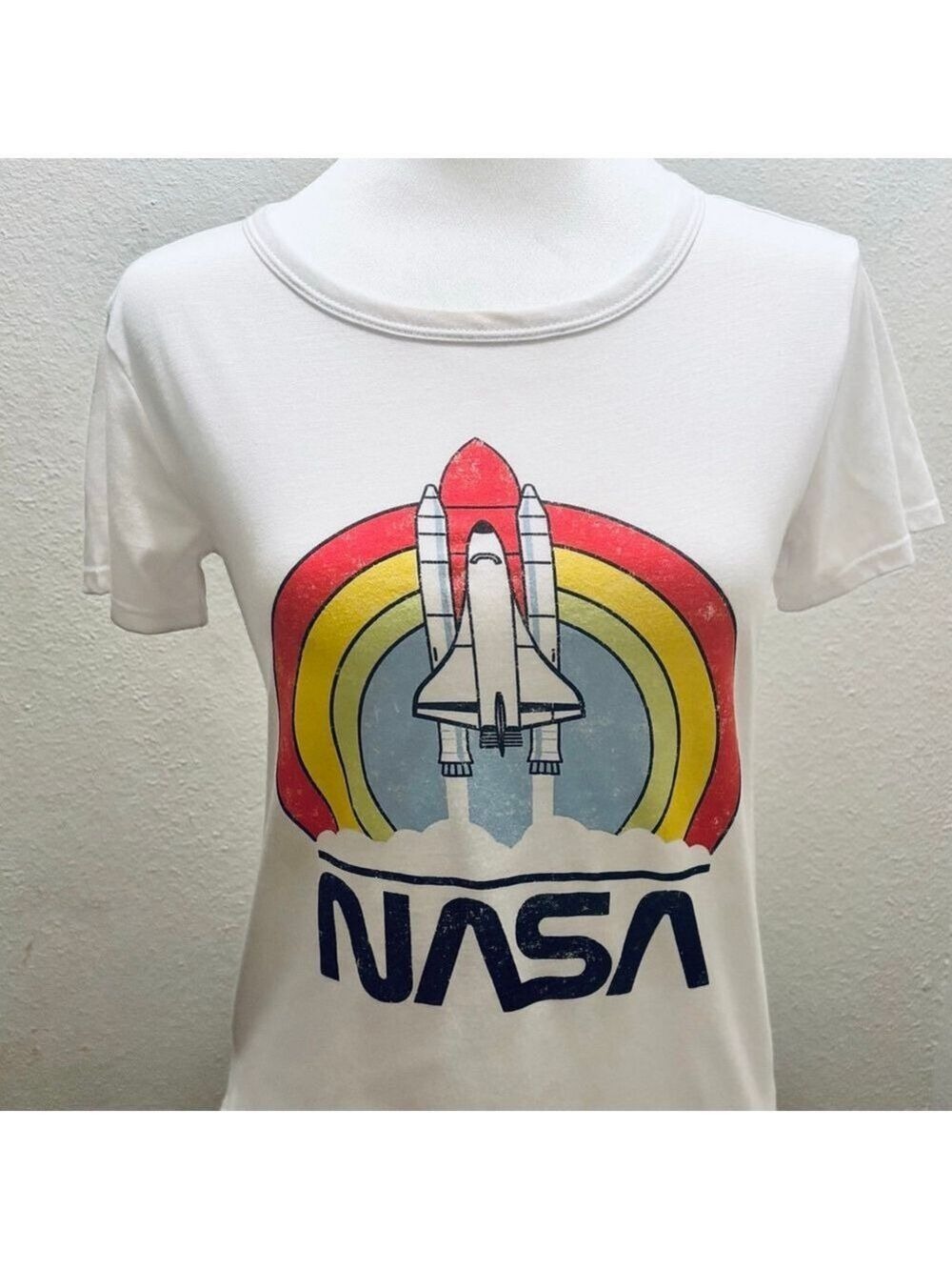 NEW NASA Space Shuttle Graphic Short Sleeve Tee (NWOT) - Picture 5 of 8